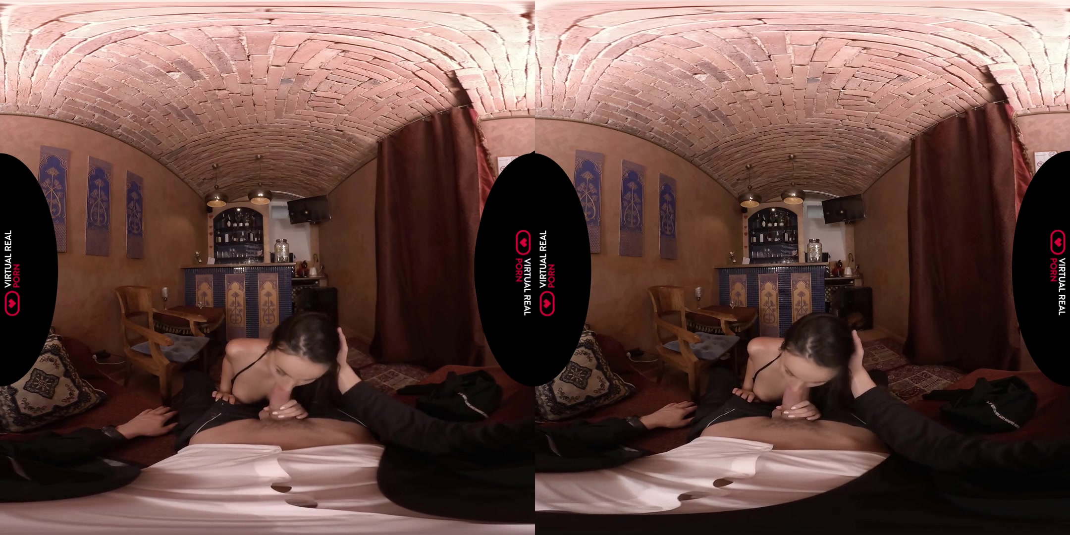 Alyssia Kent in Closing The Deal - VirtualRealPorn