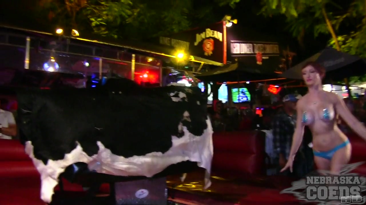 Fantasy Fest 2018 Topless Bull Riding And Girls Flashing Pussy And Tits On The Streets - NebraskaCoeds