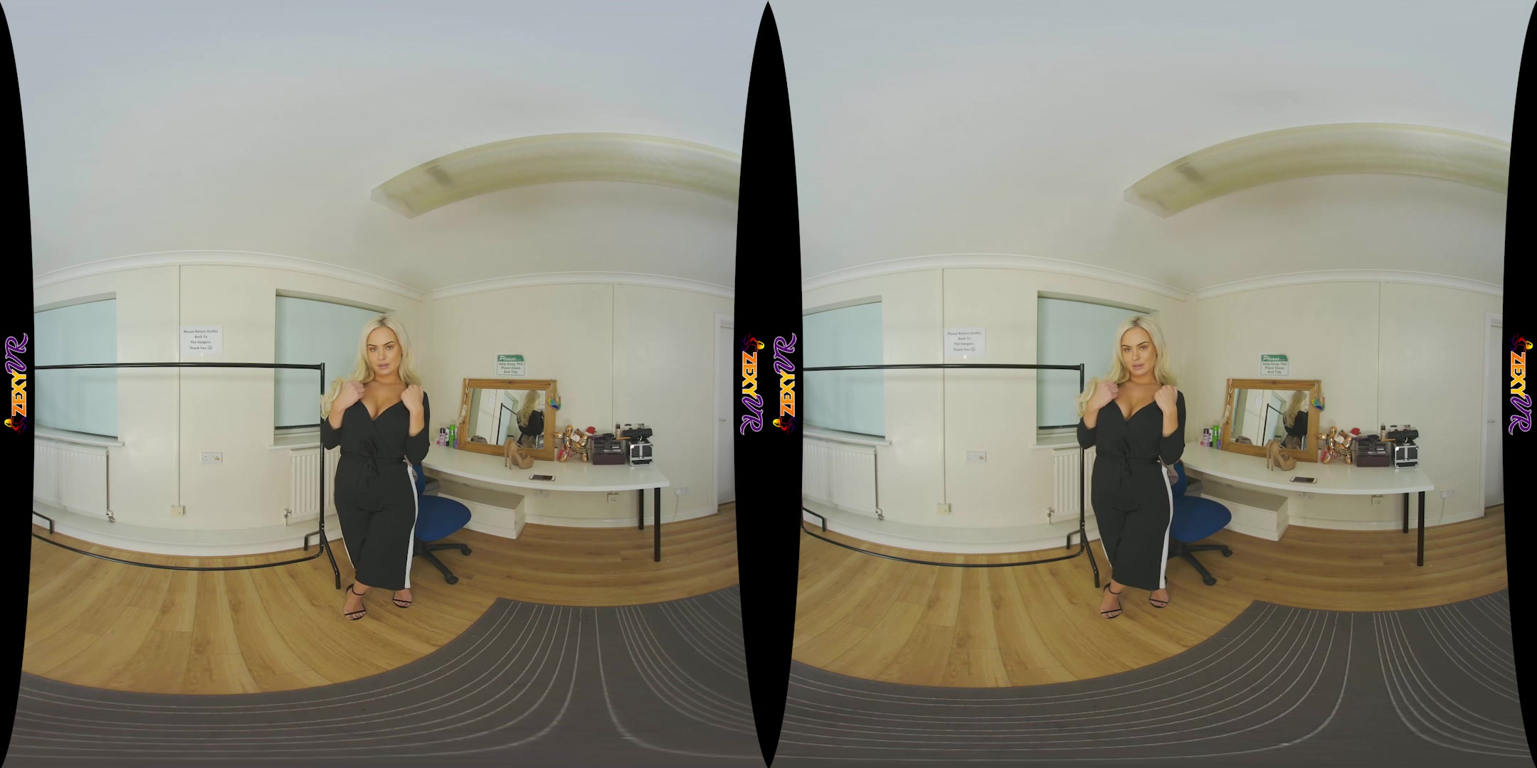 Reflections featuring Louise - ZexyVR