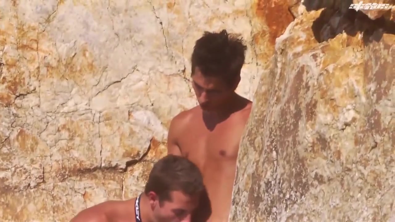 Waves And Whistles From These Hotties