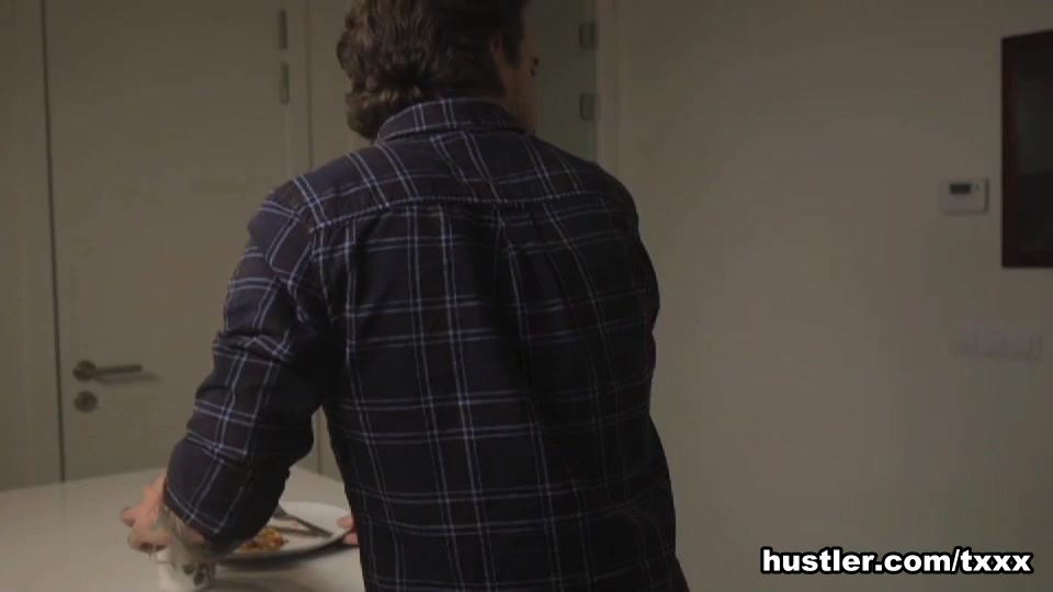 Cecilia De Lys in Slut Next Door - Hustler