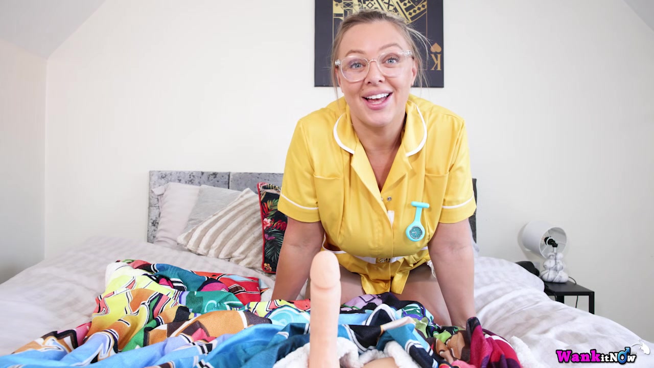 Beth "naughty Nurse Fantasy"