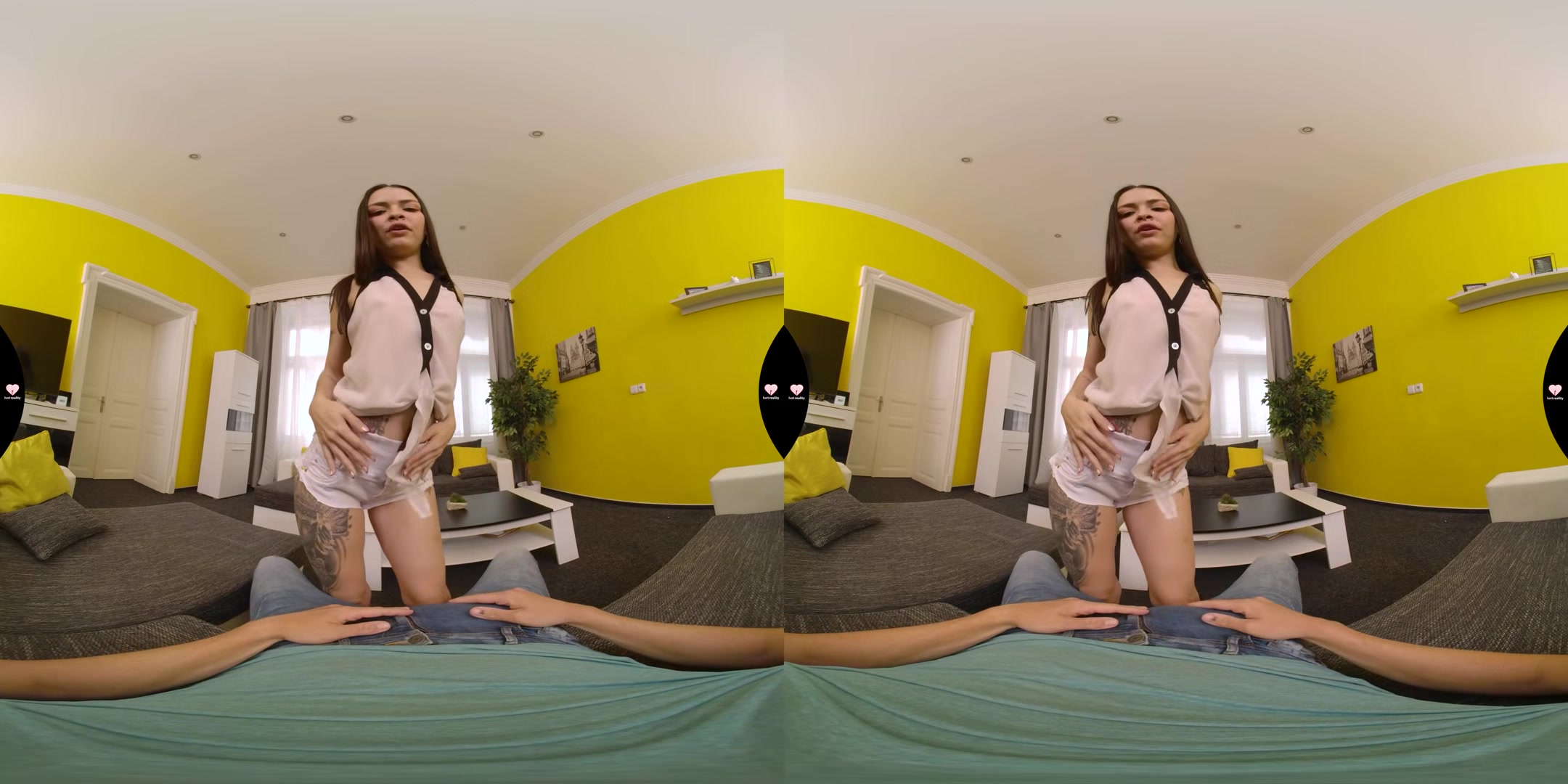 Hot Pants On The Hot Ass - Lustreality
