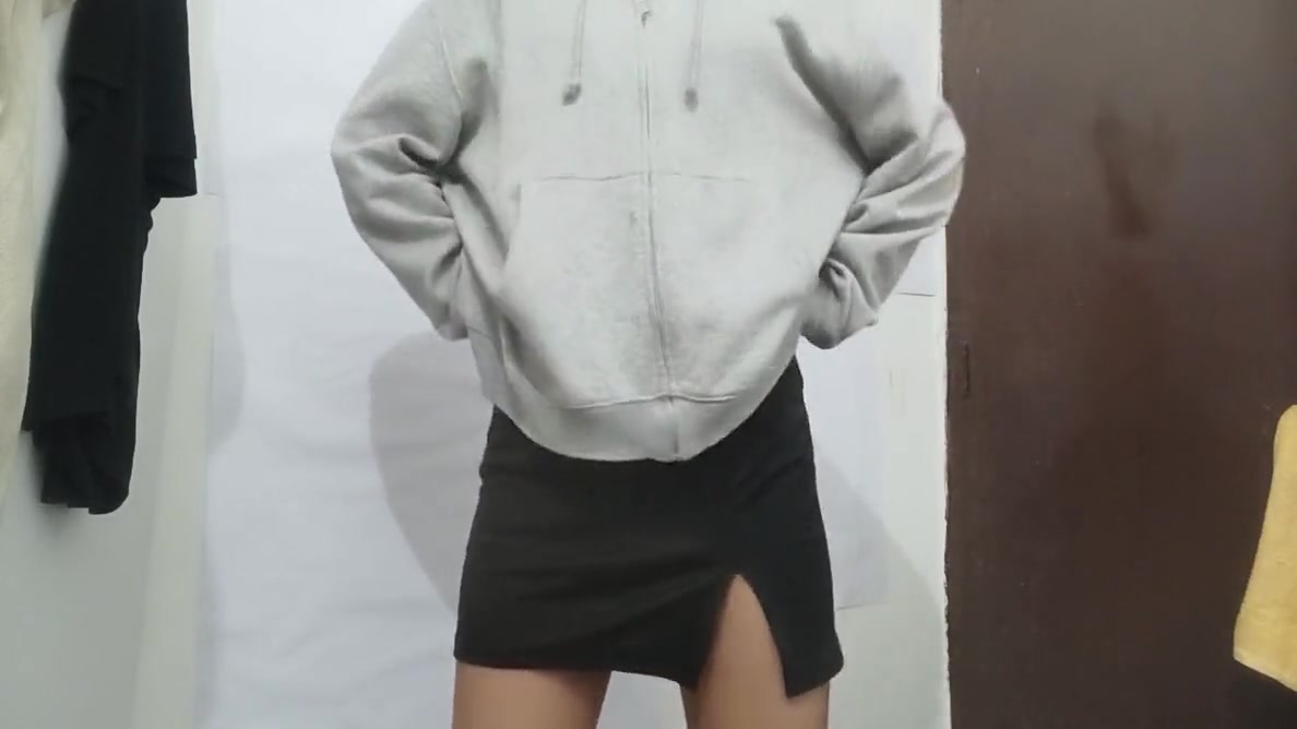 Hindi Girl Show Her Figure Desi School Girl Bathing