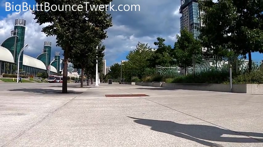 Loose Phat Ass Running - BigButtBounceTwerk