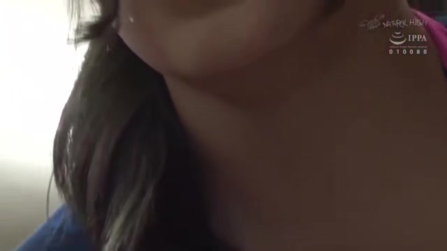 05745,A good woman is in full sex appeal!