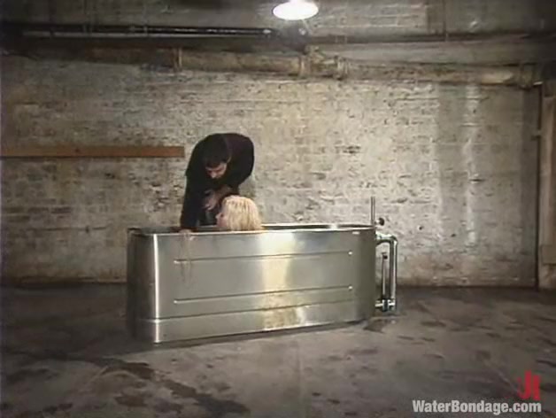 James and Adrianna Nicole in Waterbondage Video