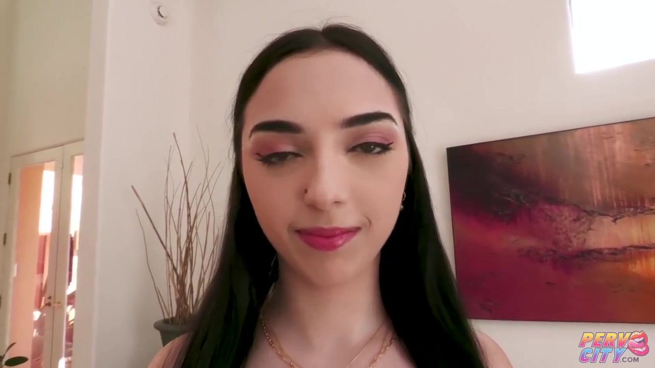 Moans Loudly While Getting Ass Fucked With Scarlett Rosewood