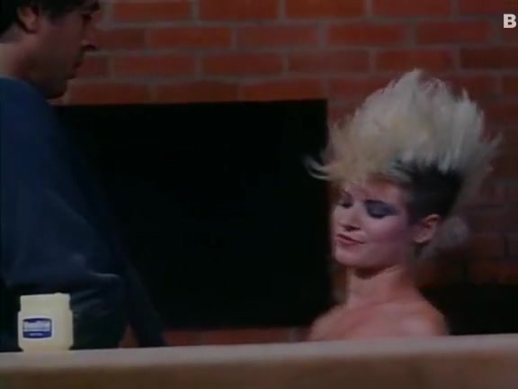 Ginger Lynn Allen, Lois Ayres, Gina Carrera in classic sex video