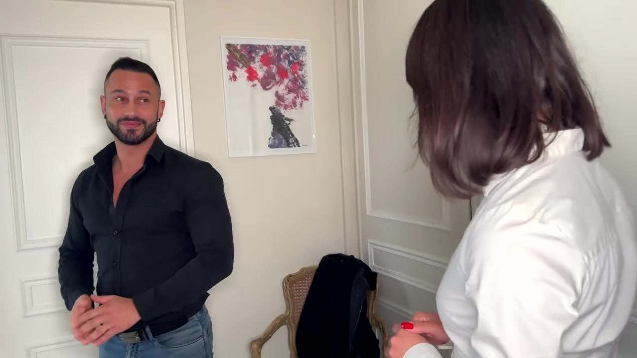 Tiny, 20, shameless soap saleswoman! - Jacquie et Michel TV