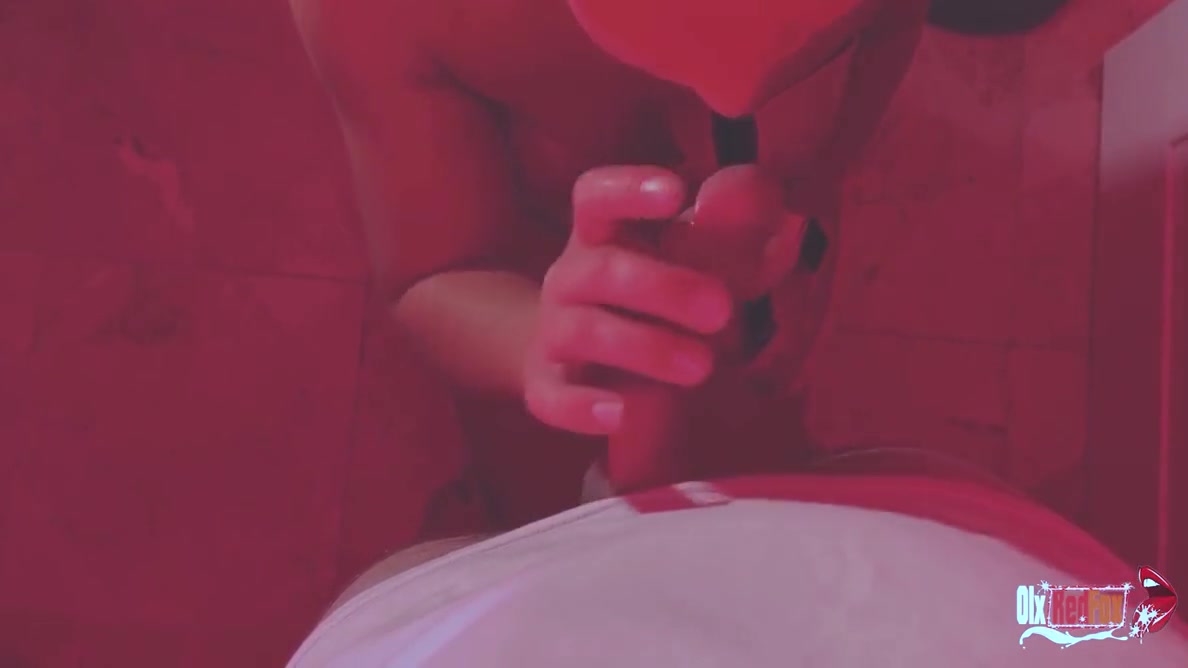 Smoking Blowjob Slut Takes Big Cumshot In Mouth