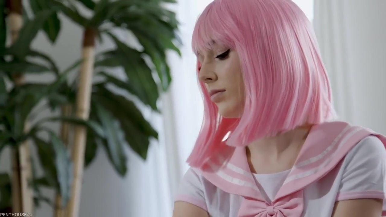Stepdaughter Seduces Her Stepdad