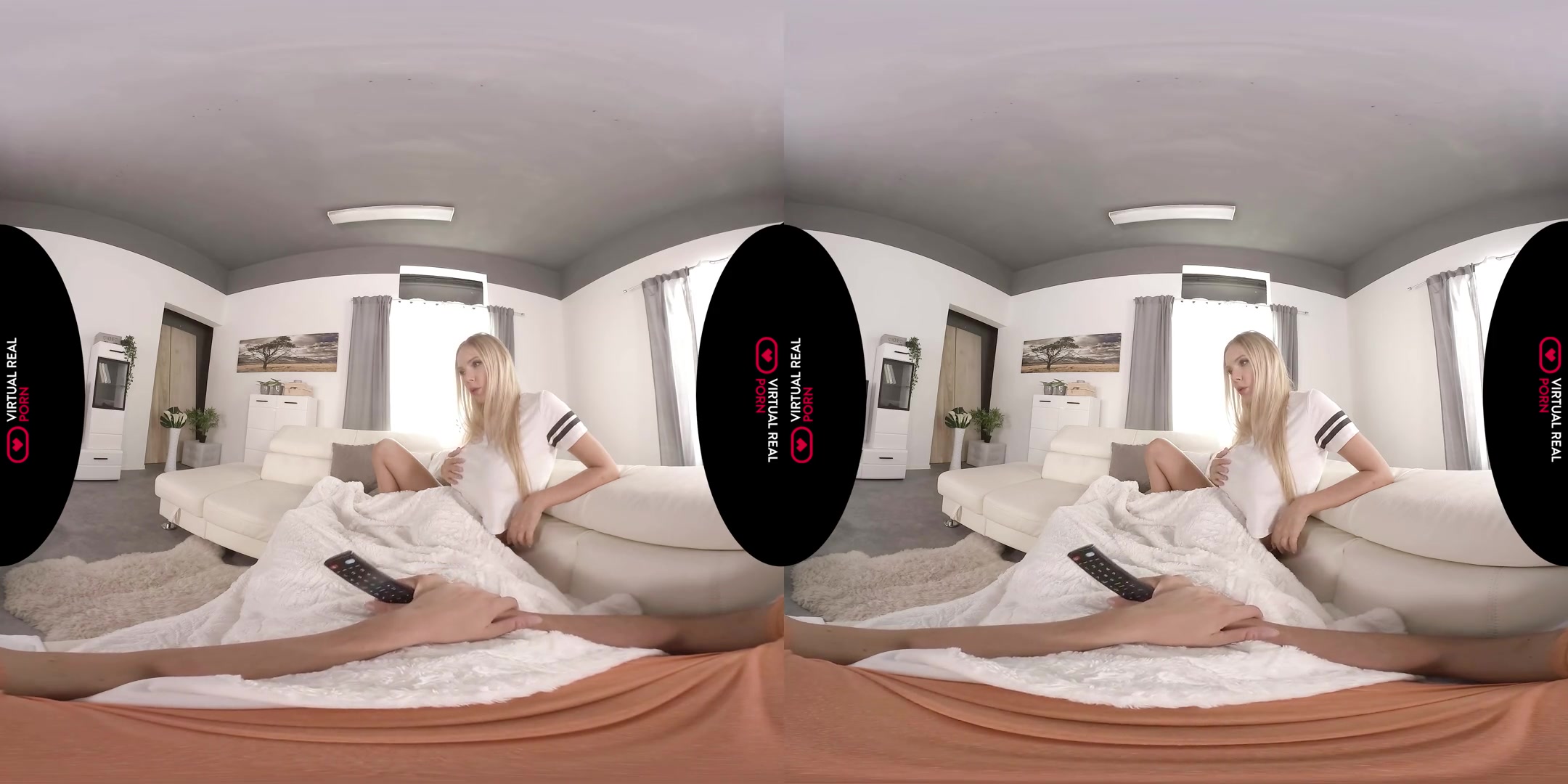 Florane Russell in Happy Ending - VirtualRealPorn