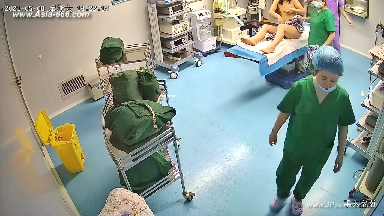 Peeping Hospital patient.7