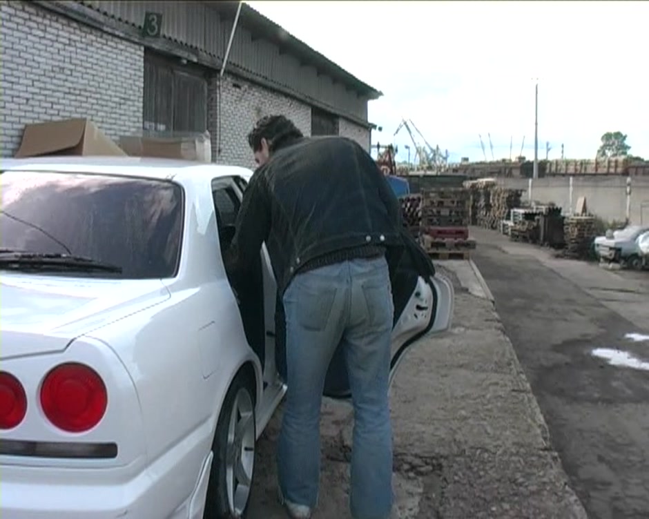 Luda in reality sex scene with a gal fucking on a car roof
