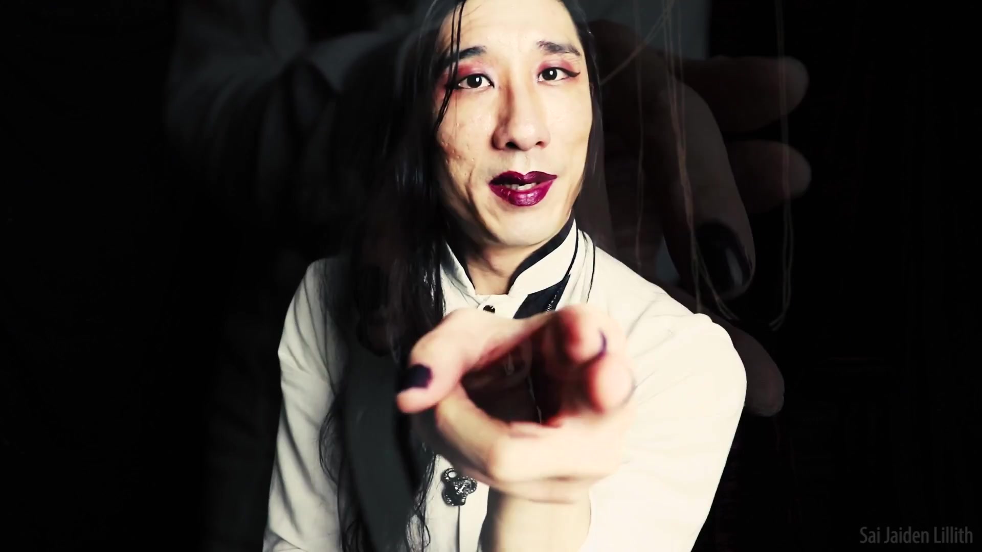Long Fingered Hands (Solo)