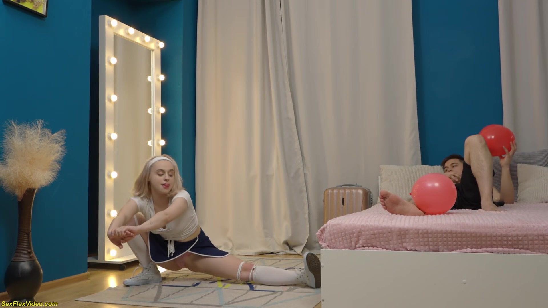 Sweet 18 Y.O Teen Loves Anal In Flexi Positions