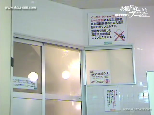 japanese public bathroom.22