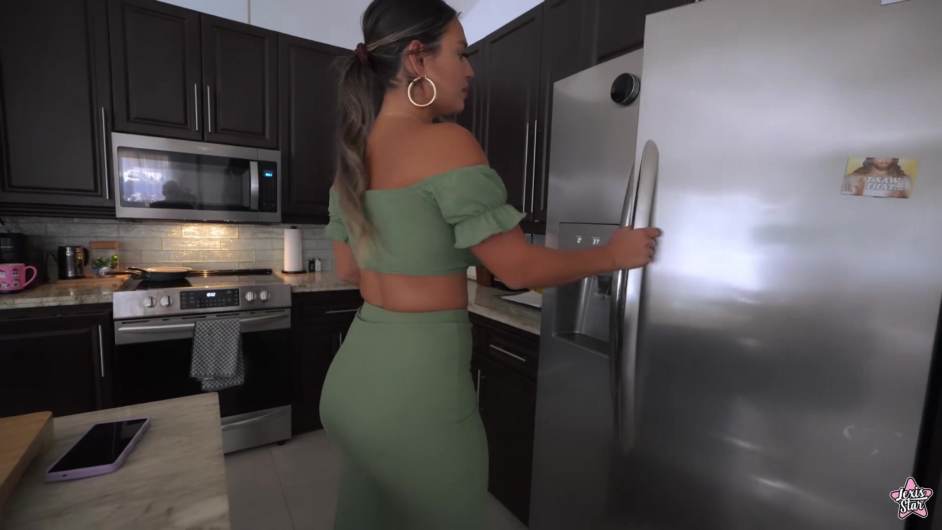 Omg Stepmom Gets Massive Facial - Lexis Star