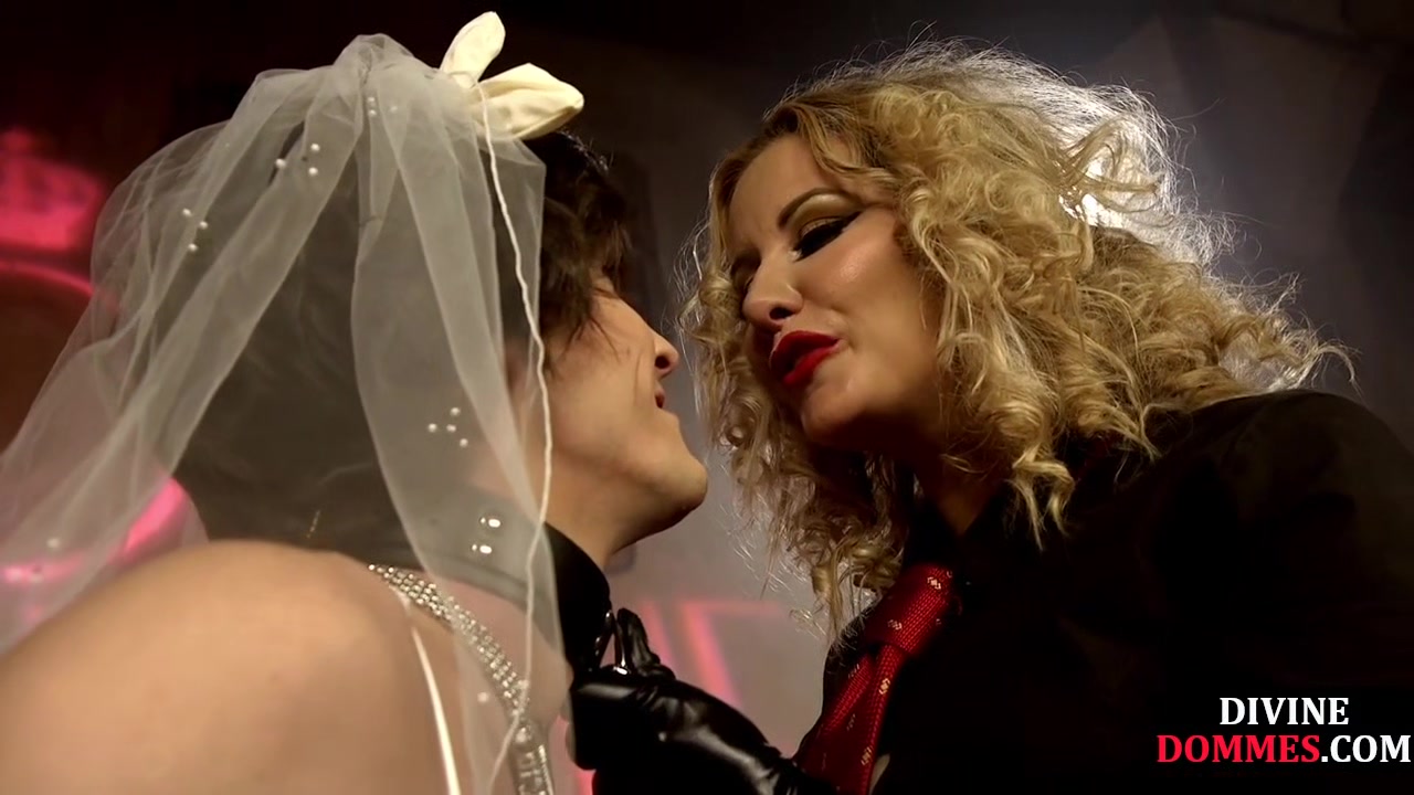 Femdom gloves MILF pegging submissive wedding sissy in 3some