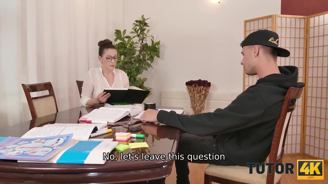 Shes Into Hydrogen Bondage - Valentina Ross