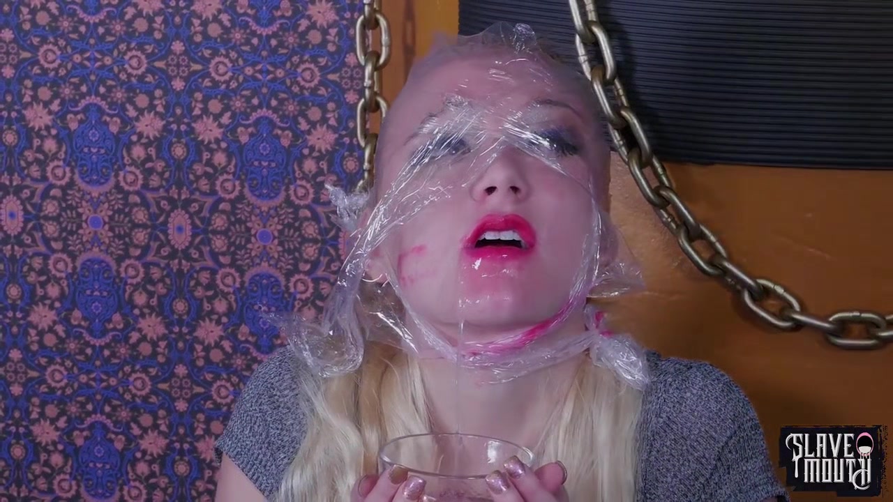 Anneliese Snow messy BJ services her dom