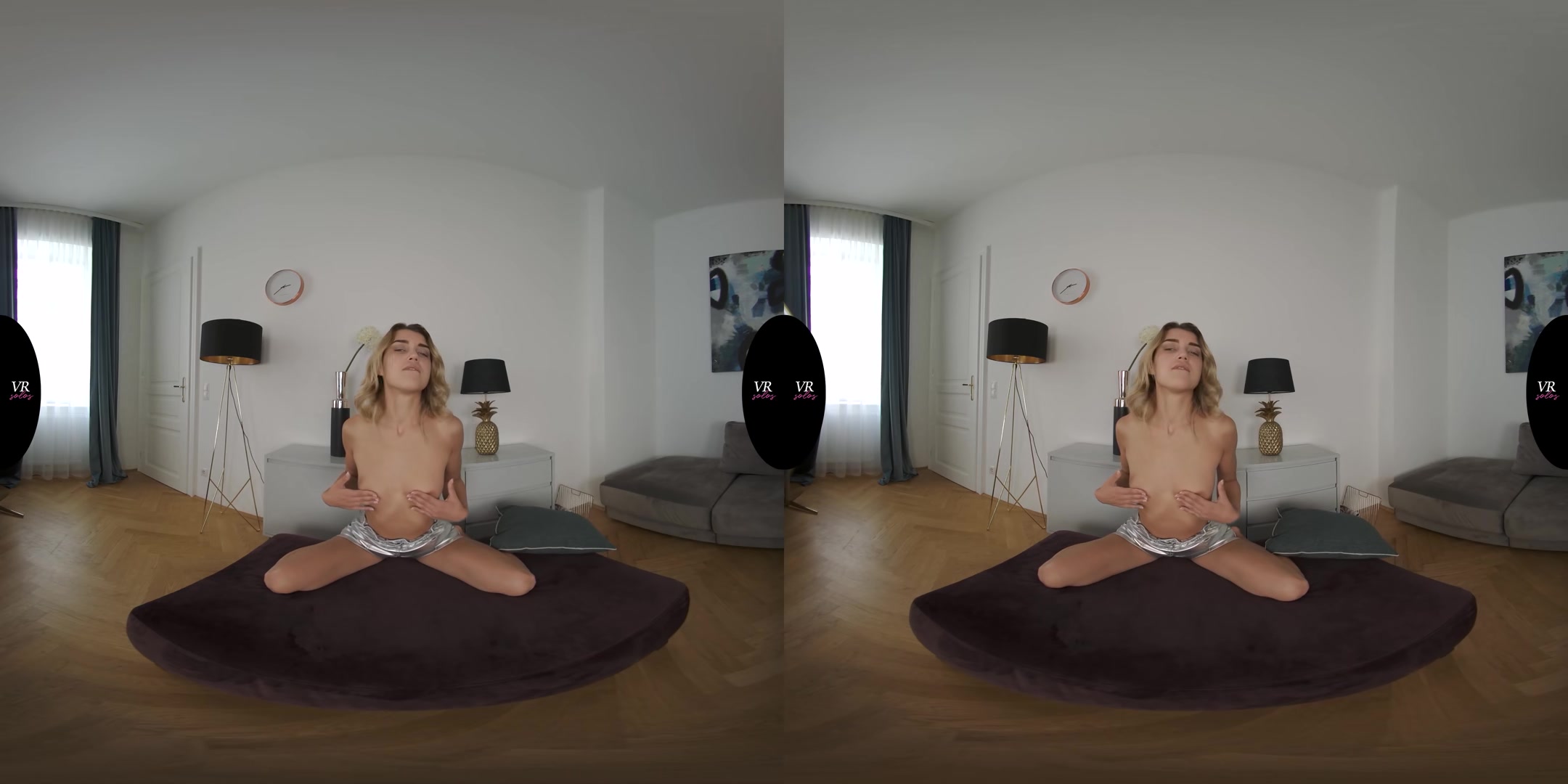 Elena Plays Her Wet Pussy - VRsolos