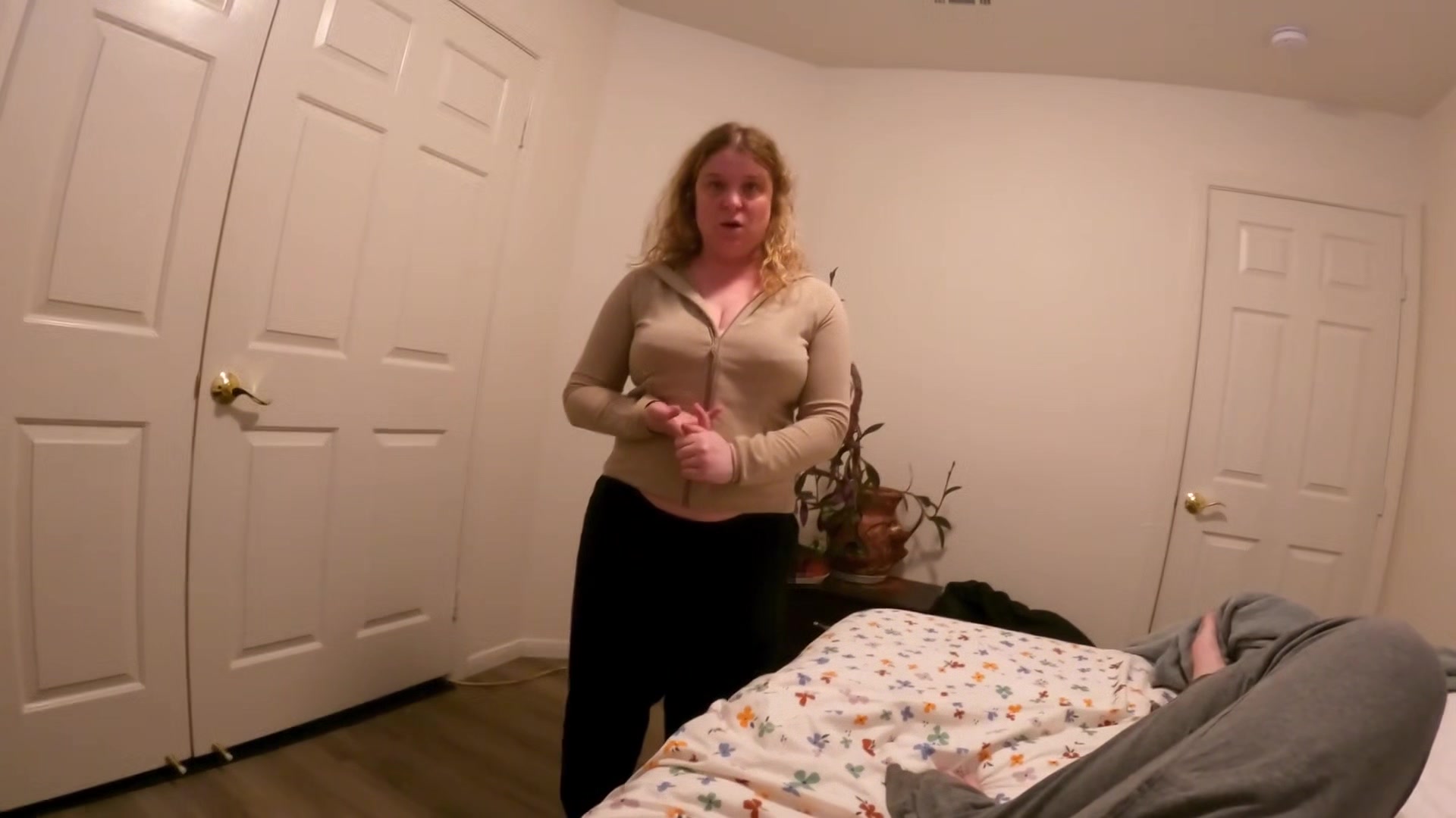 Stepson Gets His Dick Off In The Morning And Puts It In His Stepmom