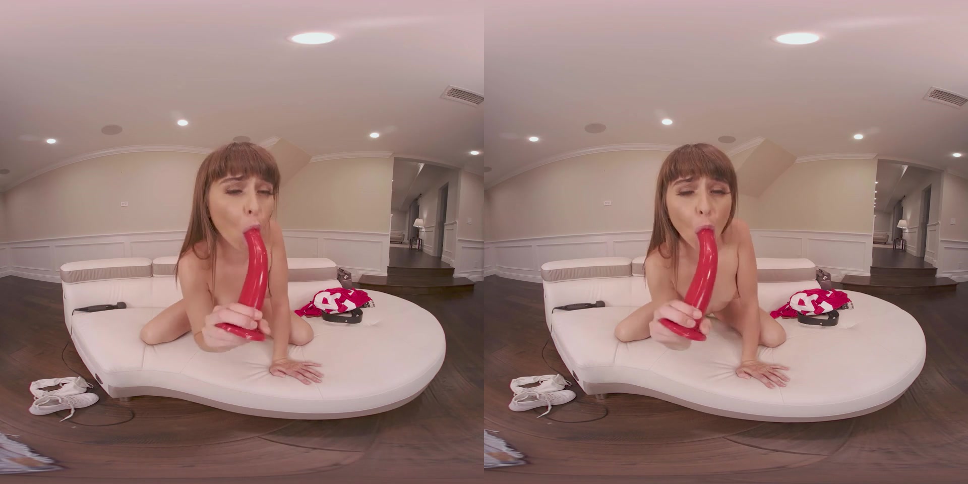 Riley Reid in Fanatic Dreams VR Porn Video - VRBangers