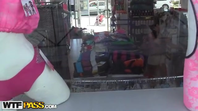 Spruce public sex vid with insatiable cutie