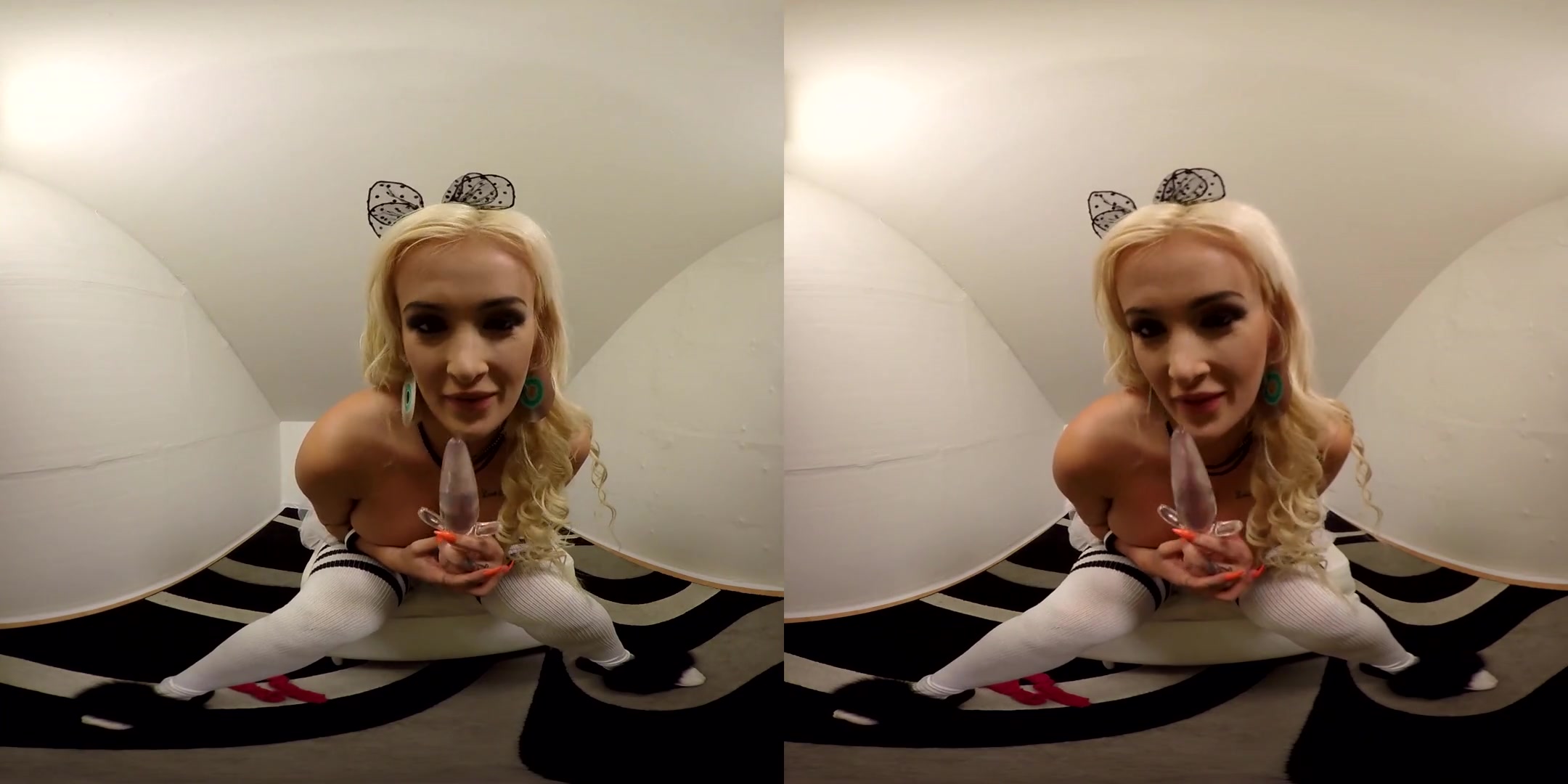 Daisy Lee in 103 - Daisy Lee - BravoModelsMedia
