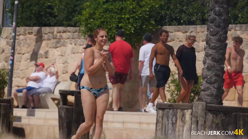 Showering On The Beach - BeachJerk