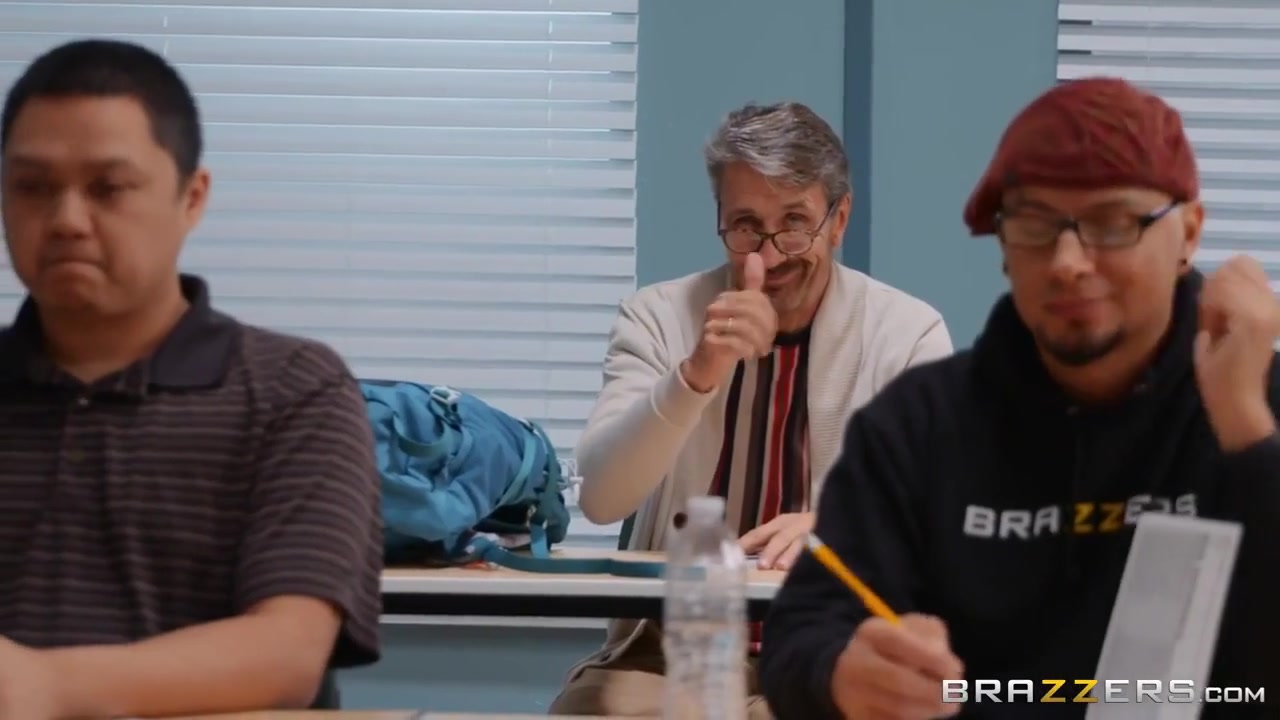 Wieczny student 18+ Zapina Cipke Pani Profesor