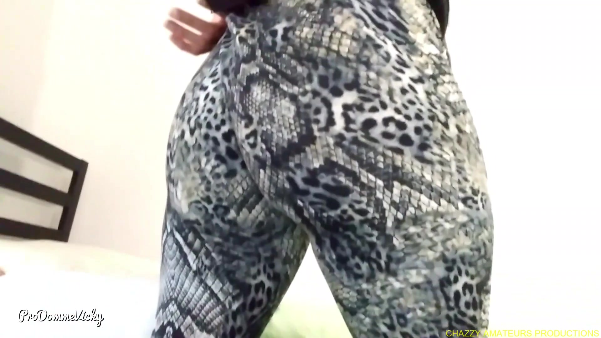Stuff My Goddess Pussy With My Leggings Starring Goddess Vicky - Chazzy Amateurs