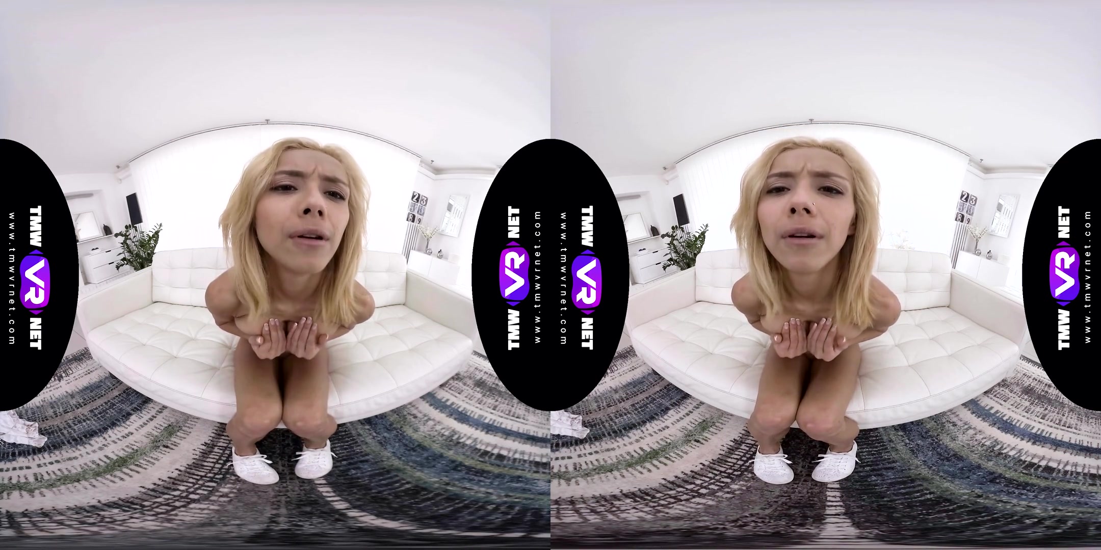 Veronica Leal in Cheerful Blonde Teaches the Perfect Masturbation - TmwVRNet
