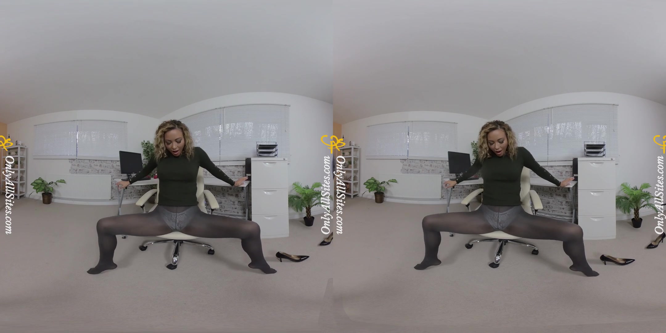 Natalia Forrest - Secretary; Sexy Secretary Shows off Her Ass in Pantyhose
