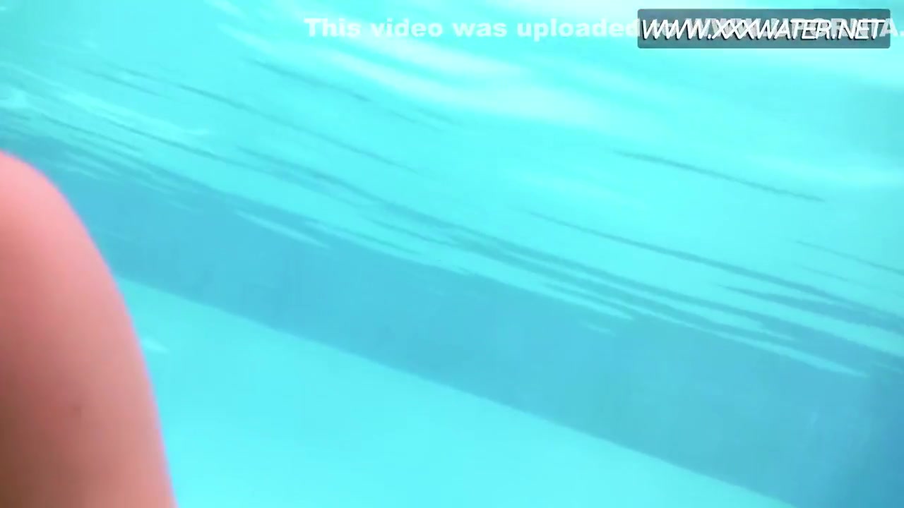 On Of The Hottest Pornstars Minnie In The Pool - Minnie Manga