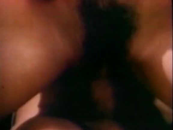 Christy Canyon, Bunny Bleu, Blondi in classic xxx clip