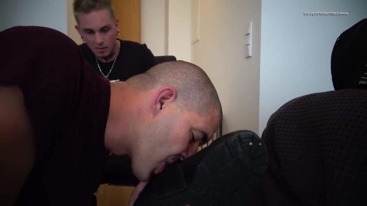 Master boots licking