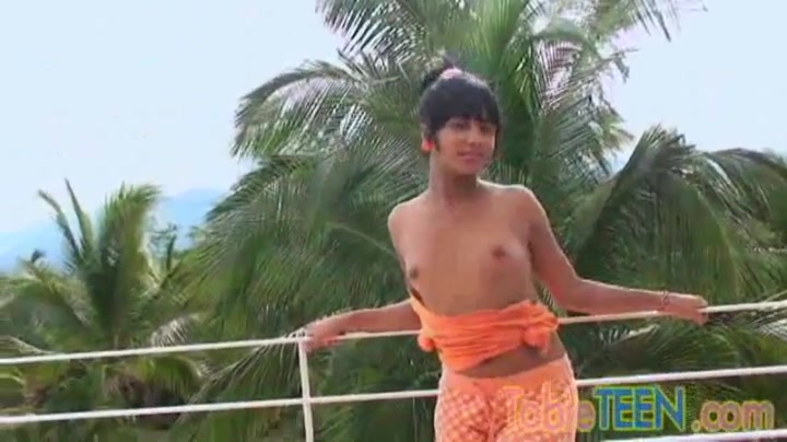 Tobie teen 18+ loves to be outside and rub her teen 18+ pussy