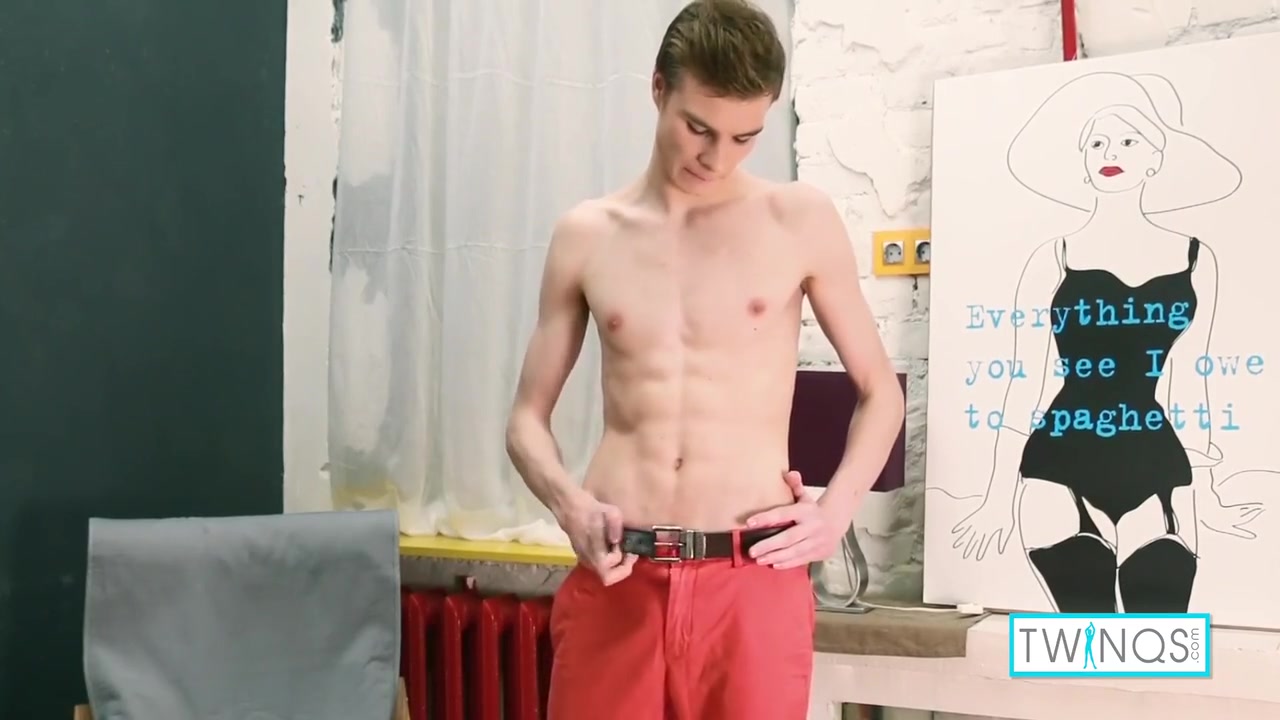 Slender Lad Lucas Dildo Fucks His Anus When Jerking His Dick!