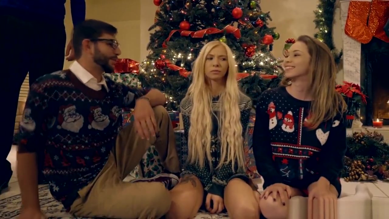 Stepbrother & stepsister creampie - taboo family christmas threesome