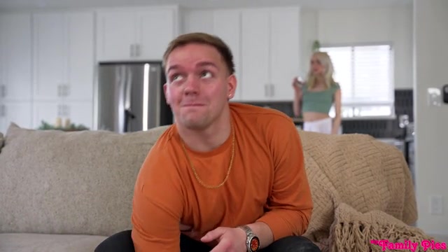 April 2023 Flavor Of The Month Scarlett Hampton - S3:E9 - Nubiles-Porn