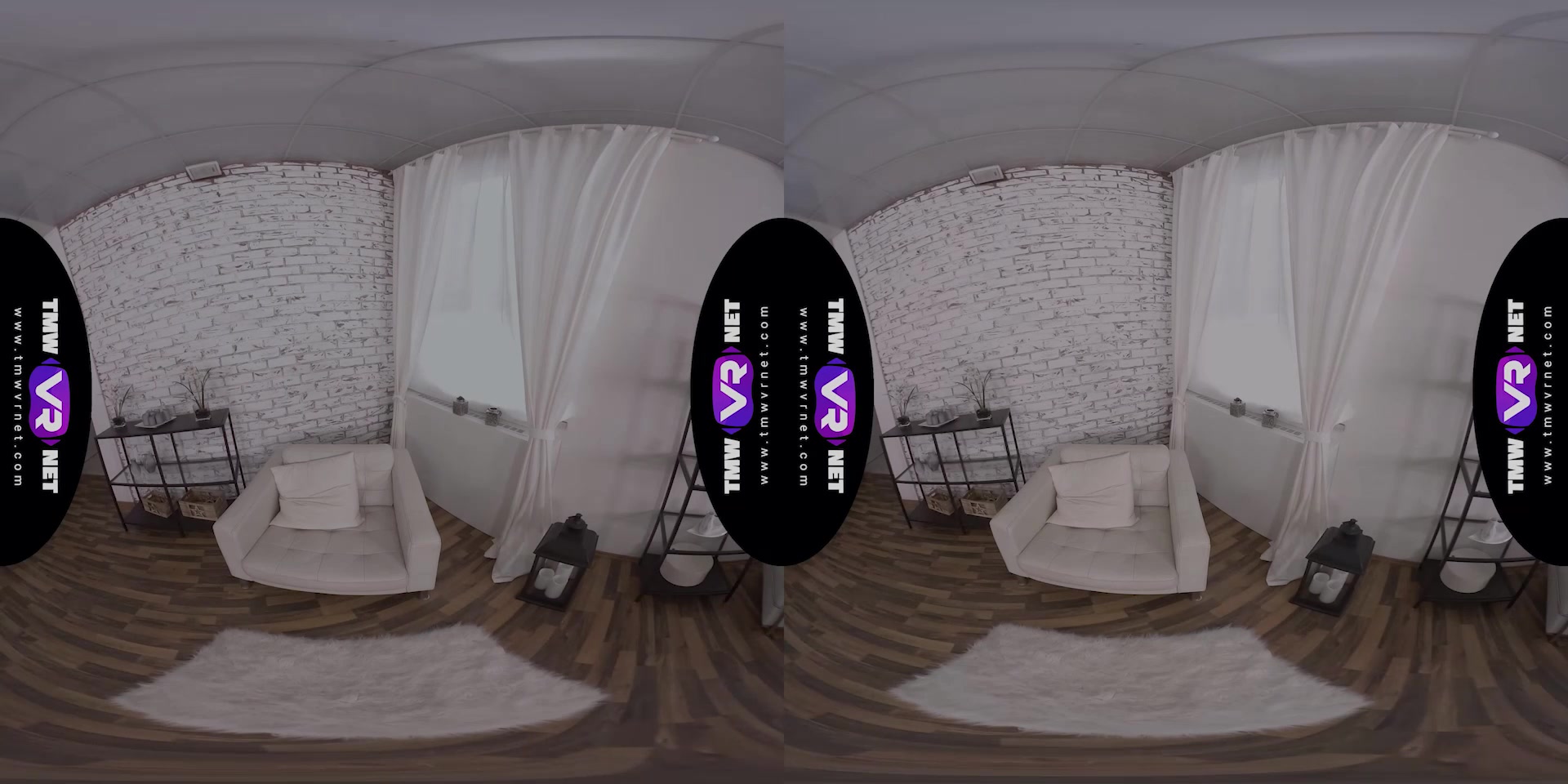 Cat ears on head, fingers on clit - TmwVRnet