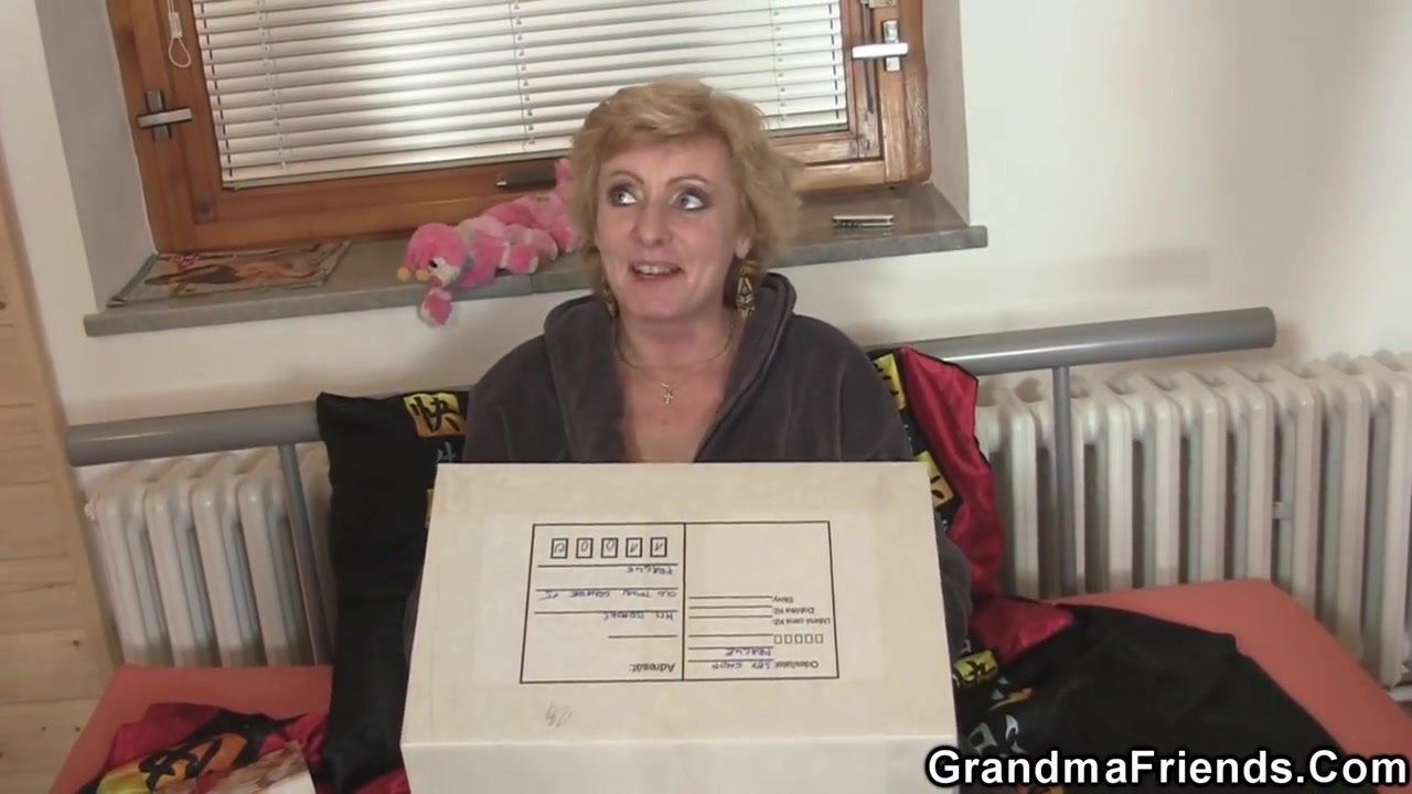 Skinny Blonde Mature Fucked In Threesome