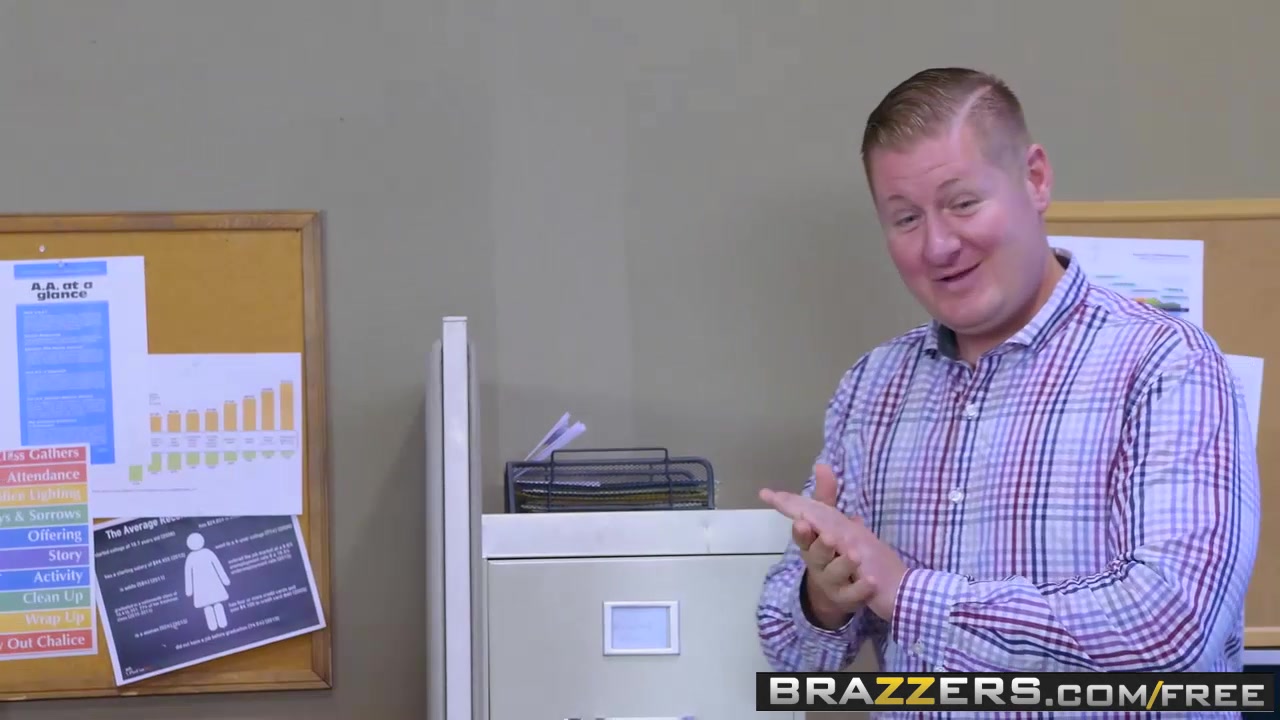 Brazzers - Big Tits at Work - Kagney Linn Kar