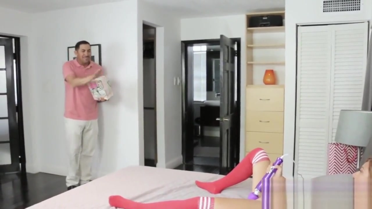 Horny ginger Kadence Marie masturbates before giving head and getting fucked