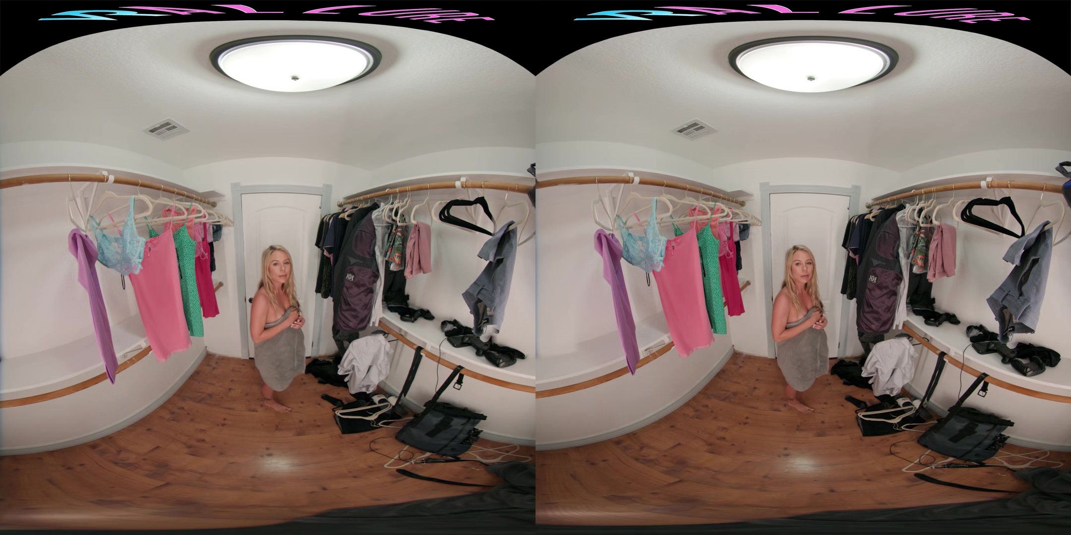 Skinny blonde plays with her vibrator in virtual reality