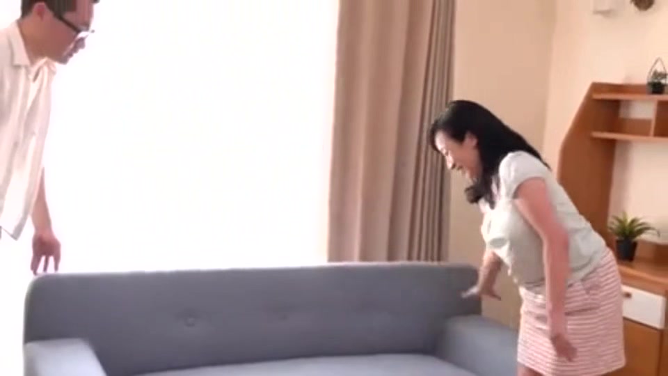 07646 Forbidden SEX with her Step mother
