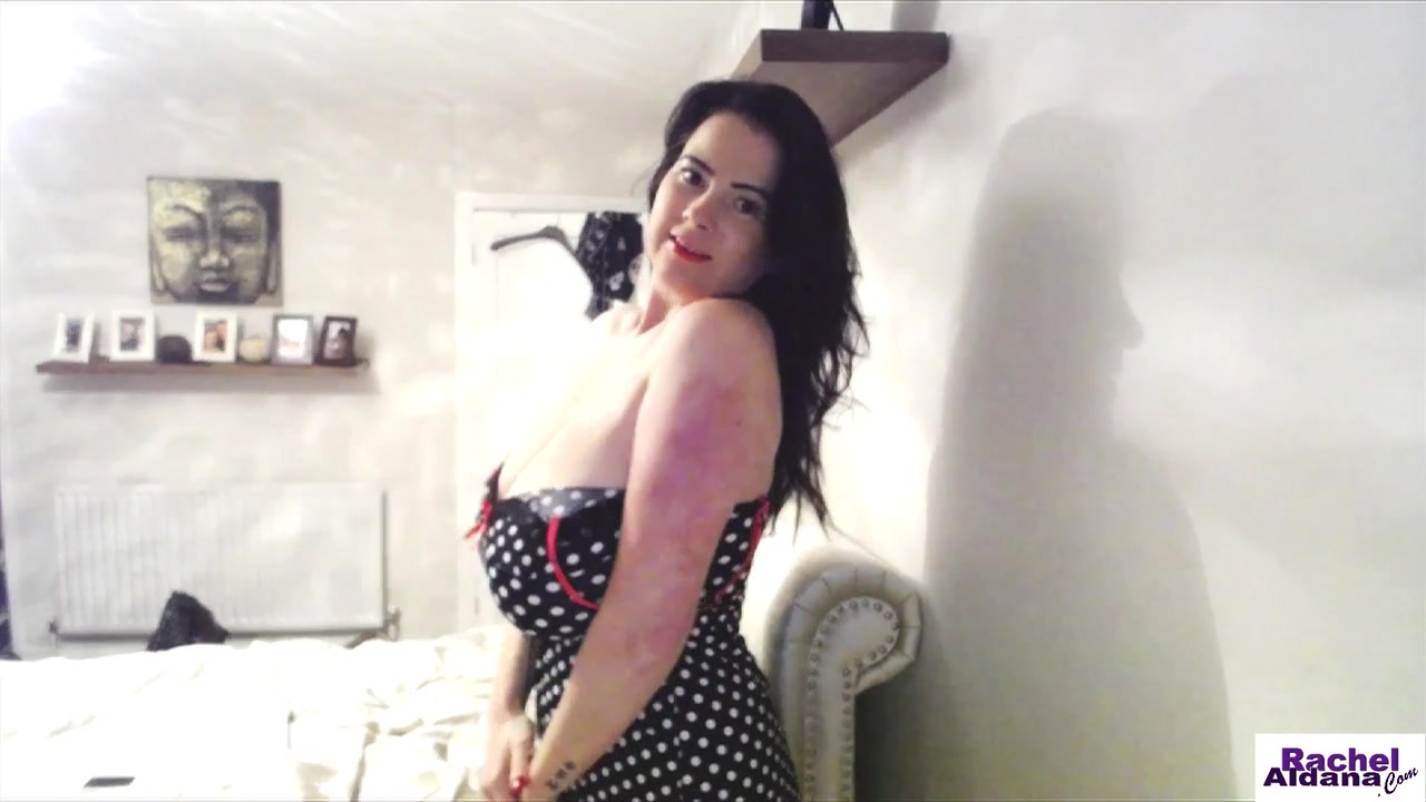 Rachel Aldana - Webcam 180